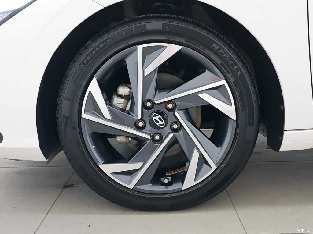 Hyundai Elantra, 2023 17