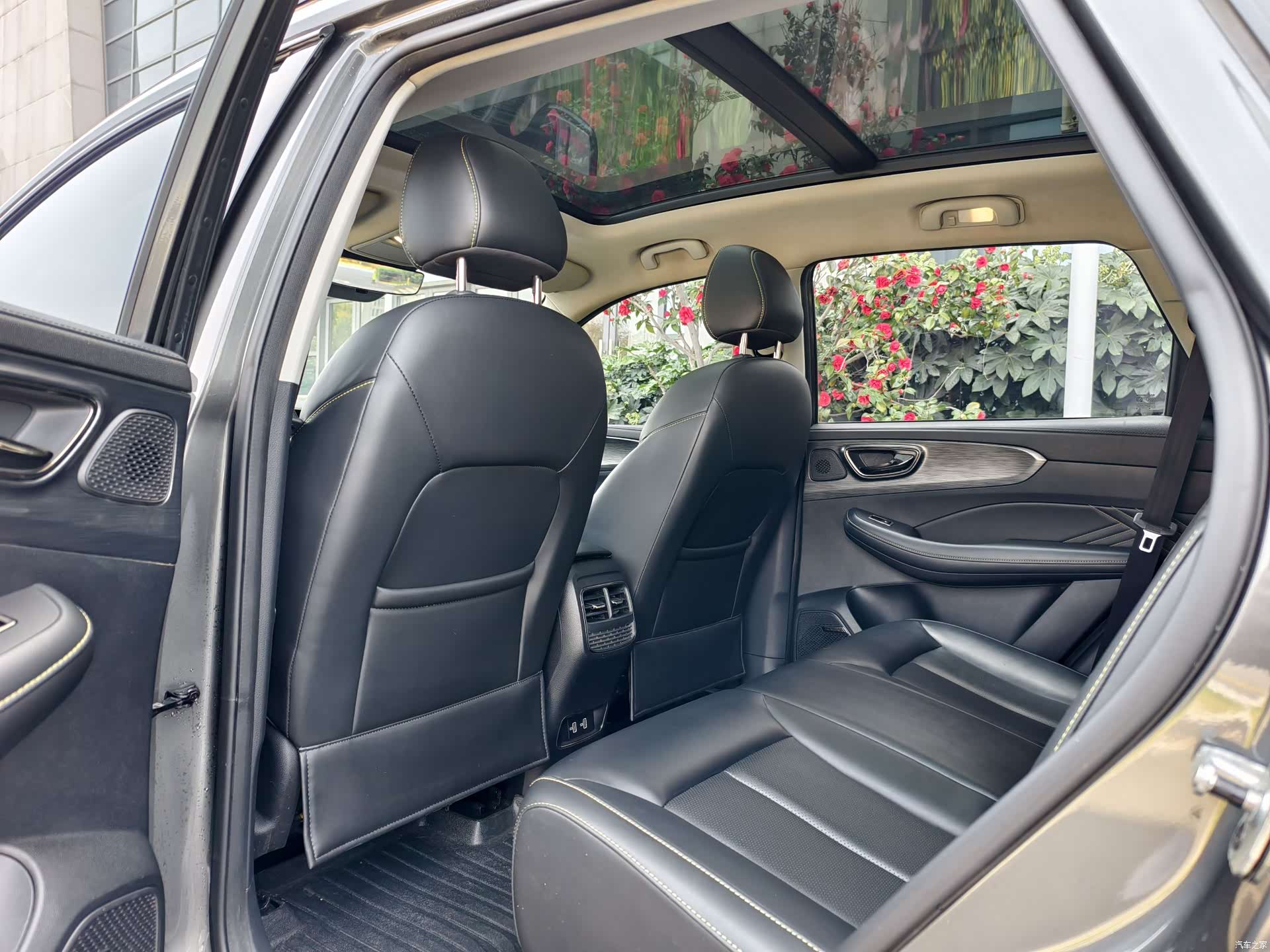 Roewe RX5, 2021 9