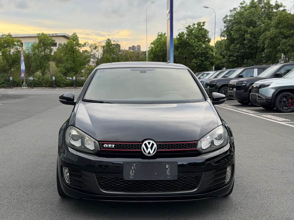 Volkswagen Golf GTI