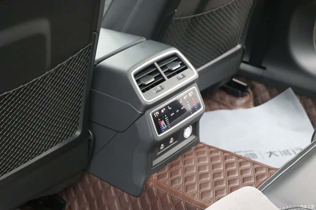 Audi A6L, 2023 20