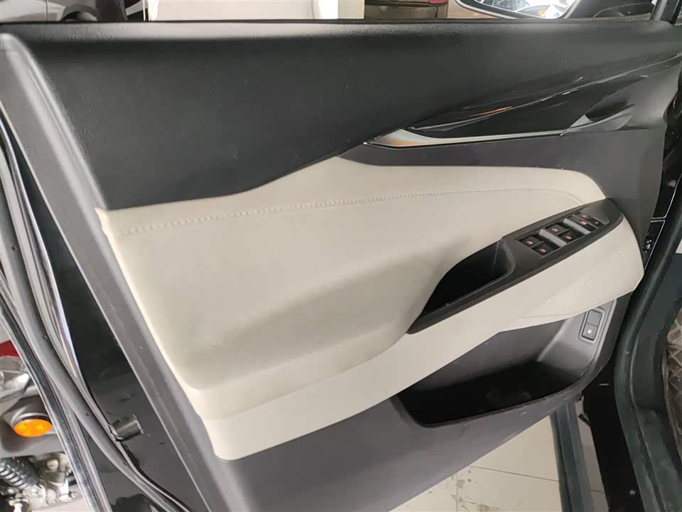 MAXUS Chase G50