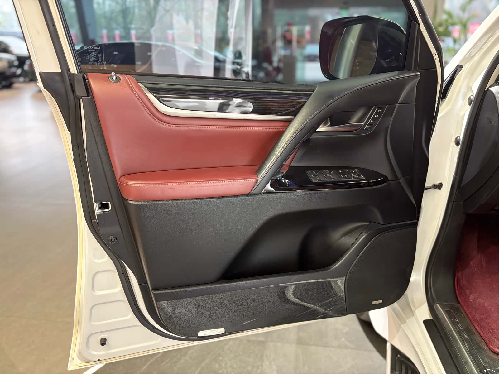 Lexus LX, 2018 7