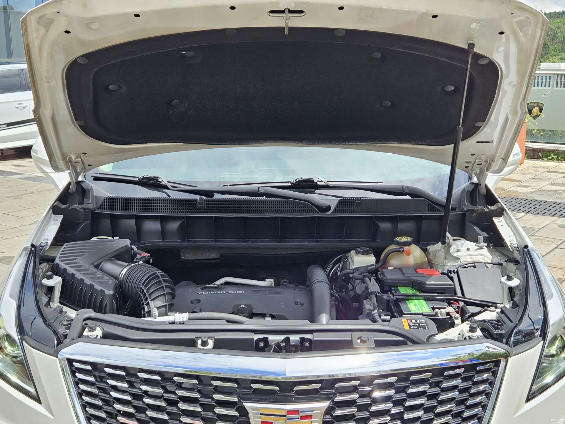 Cadillac XT5, 2016 10