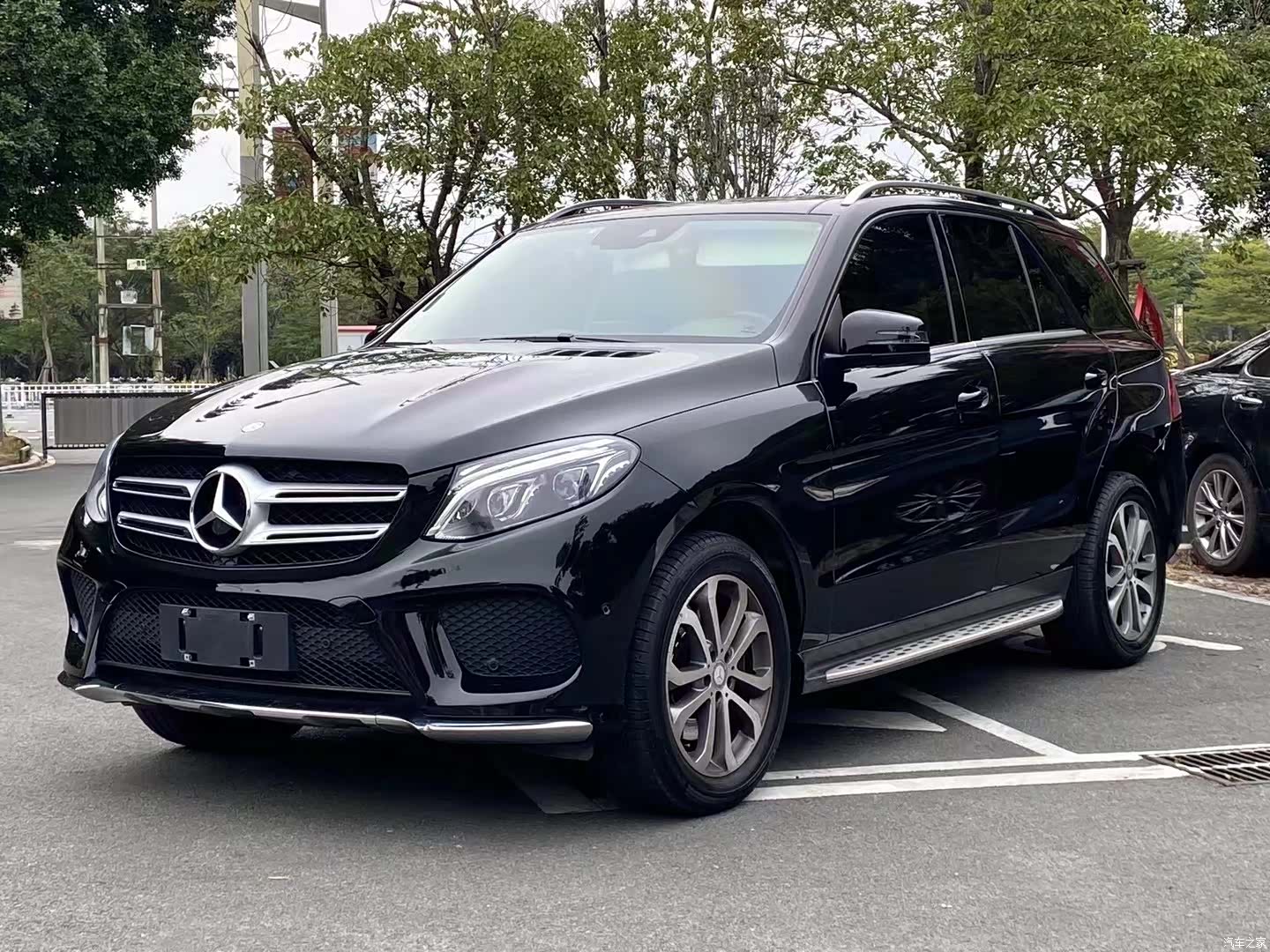 Mercedes-Benz GLE, 2016 1