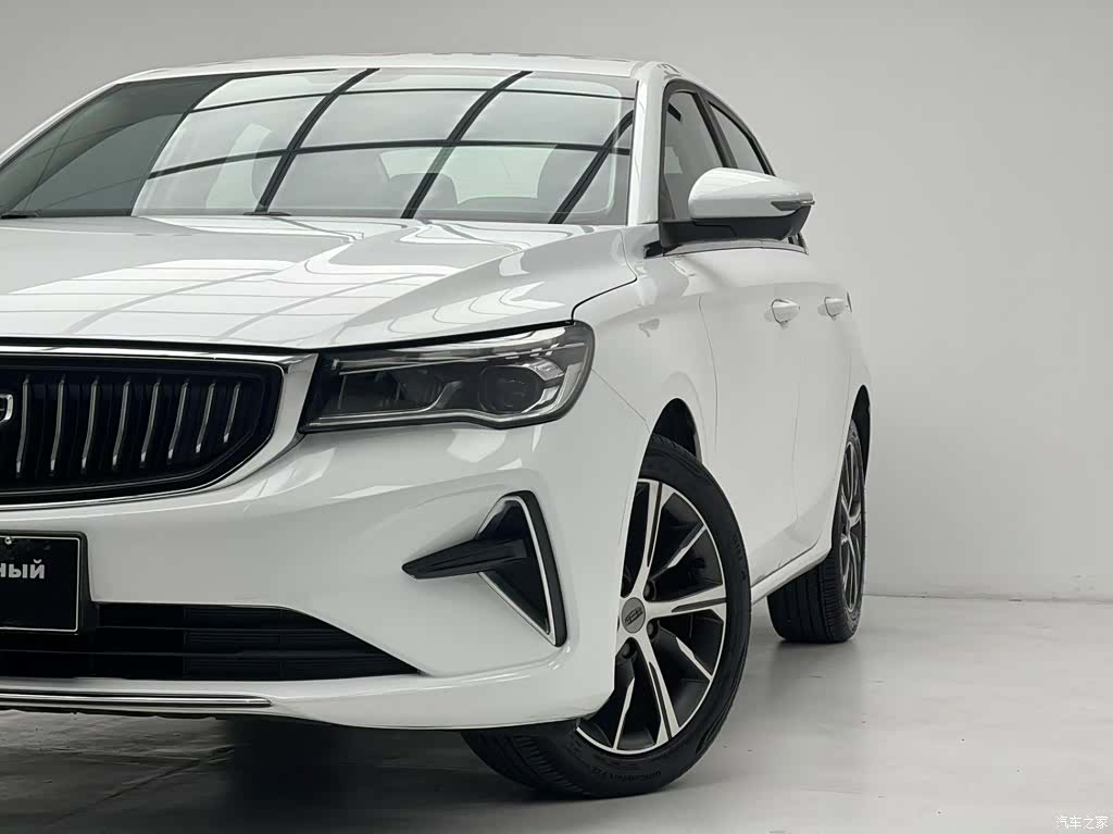 Geely Emgrand, 2022 4