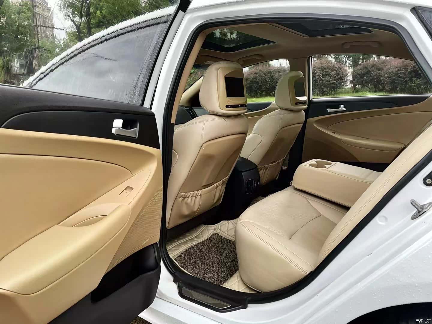 Hyundai Sonata, 2012 4