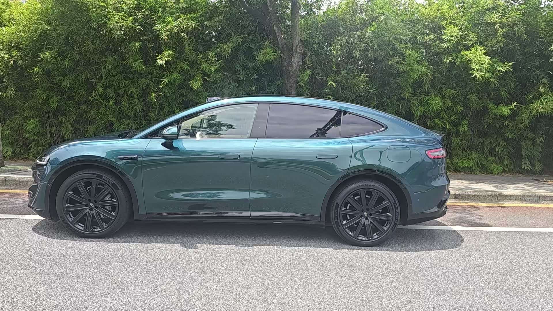 Luxeed R7, 2026 4
