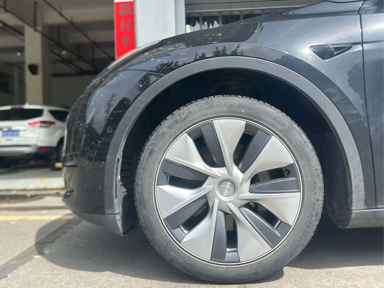 Tesla Model Y, 2023 11
