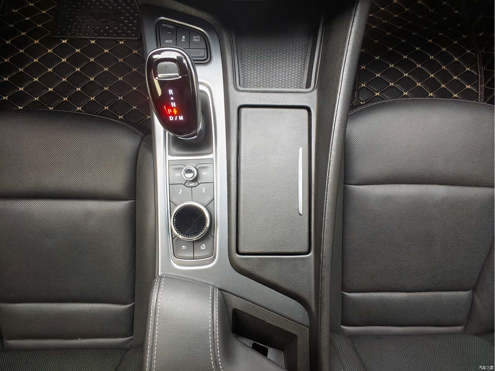 Cadillac CT5, 2023 21