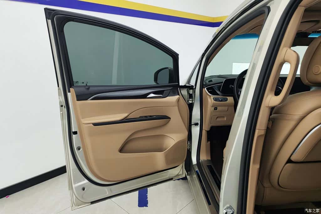 Buick GL8, 2021 7