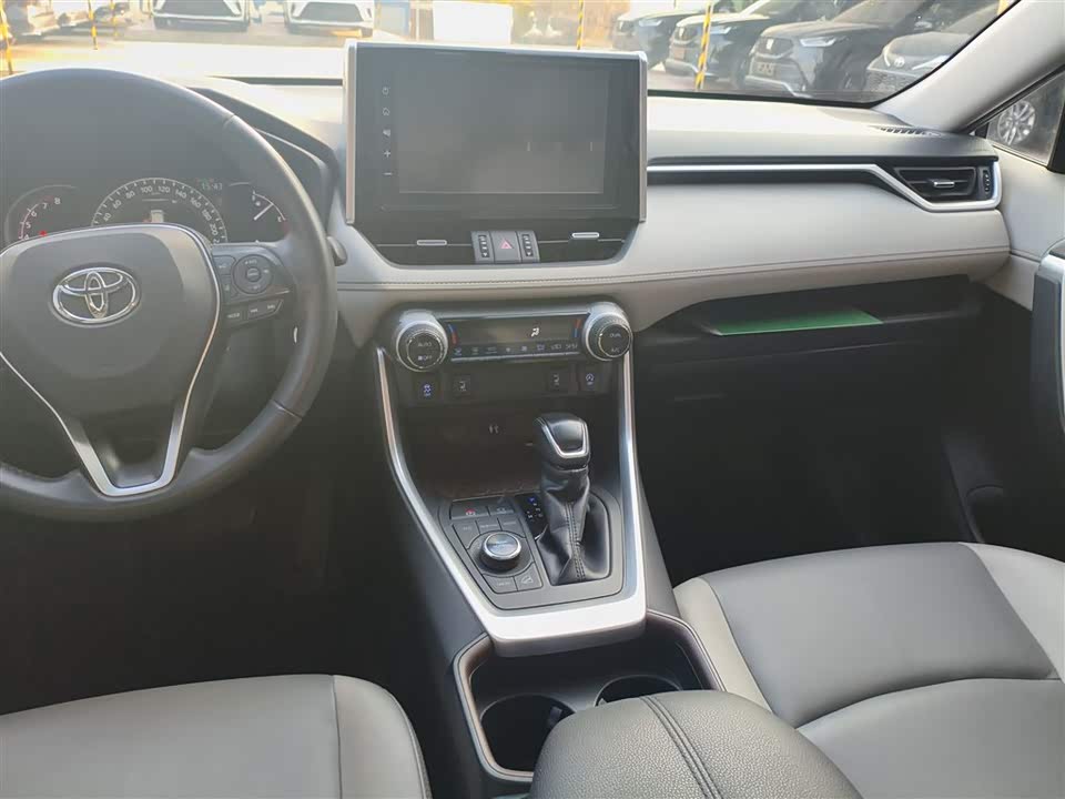 Toyota RAV4 Rongfang