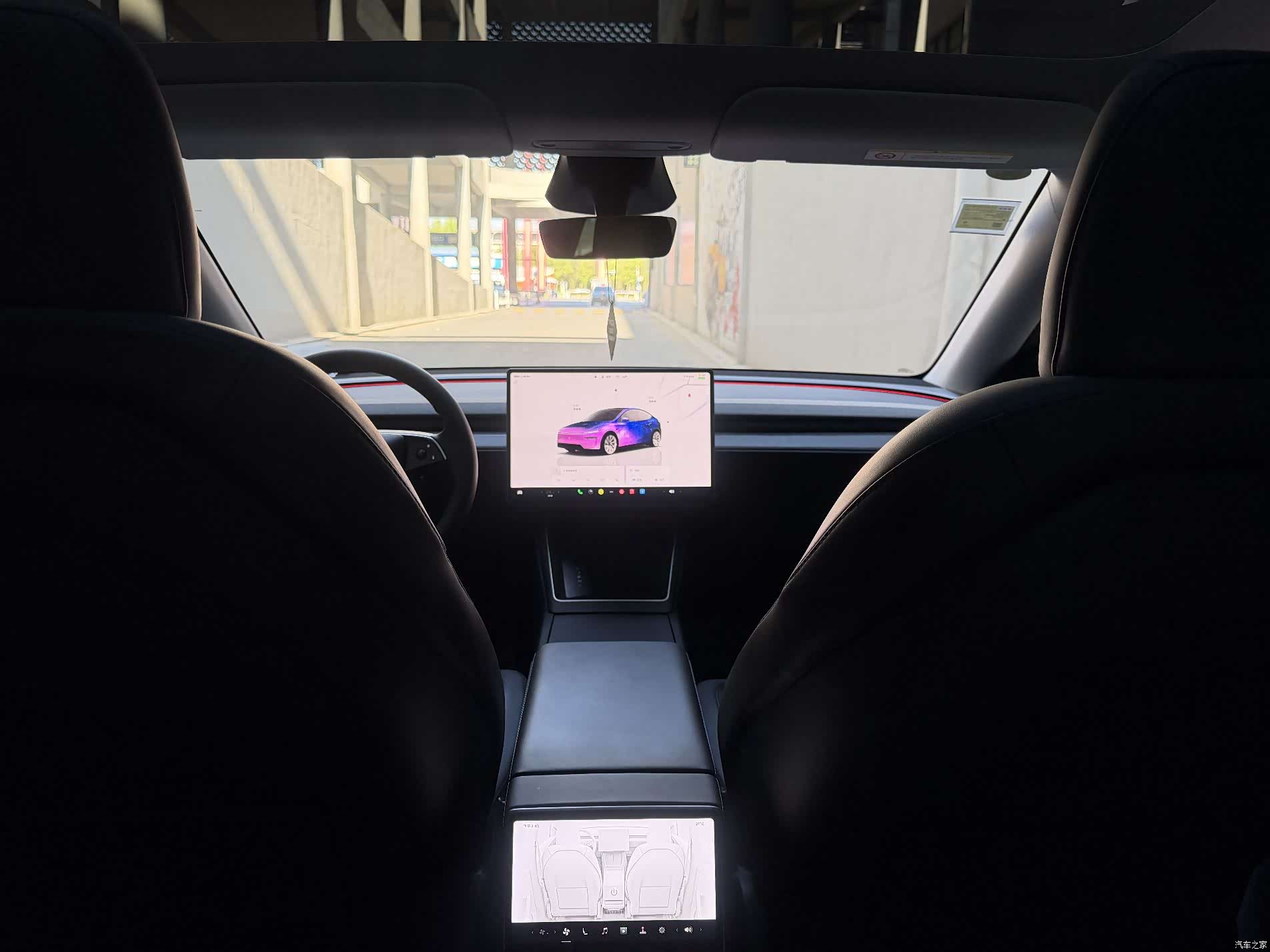 Tesla Model Y, 2026 10