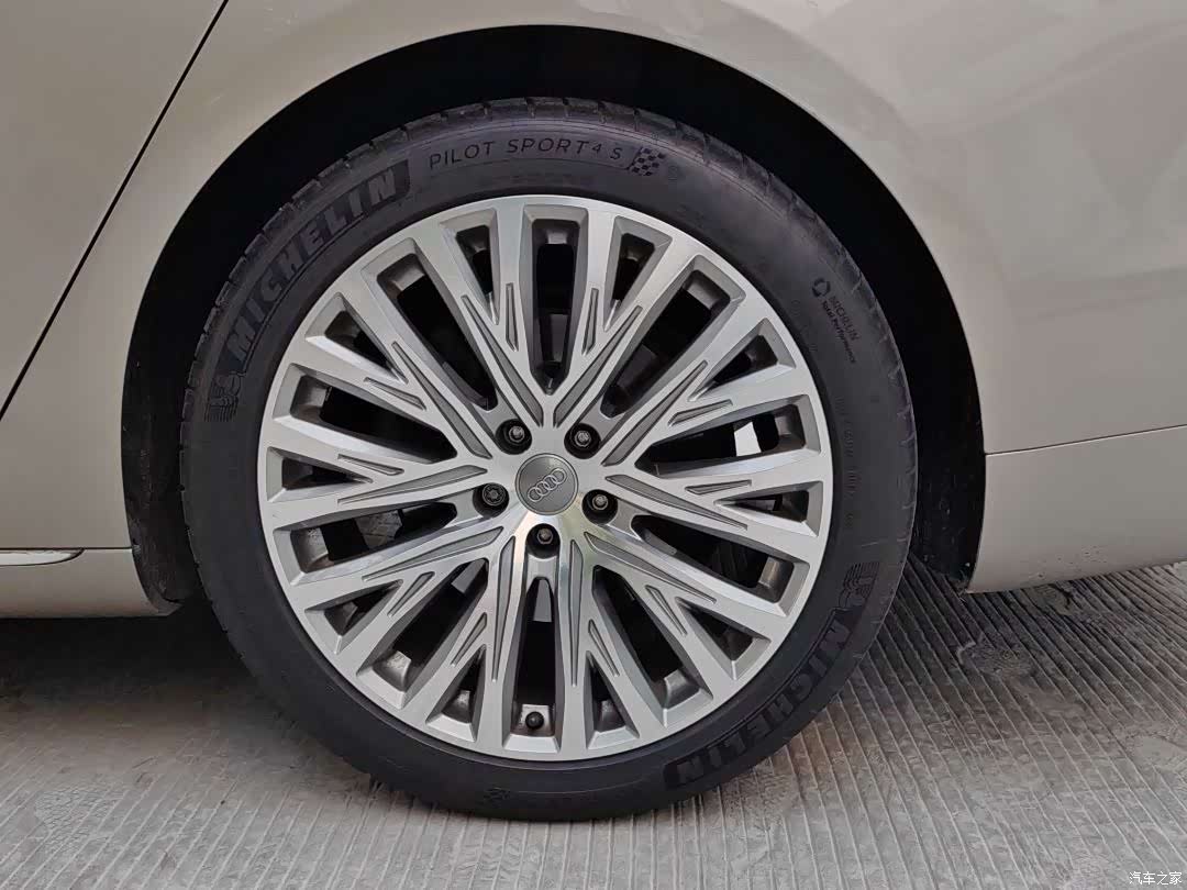 Audi A8L, 2013 7