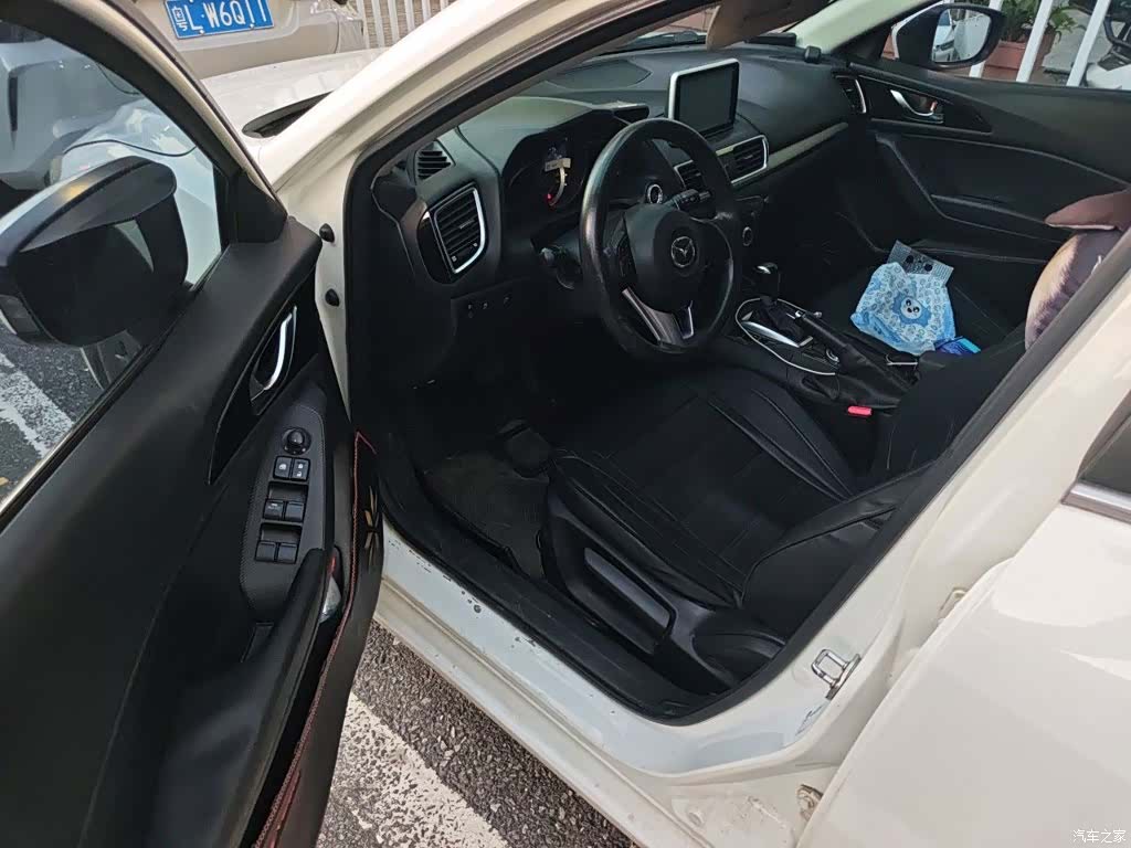Mazda Mazda3, 2015 17