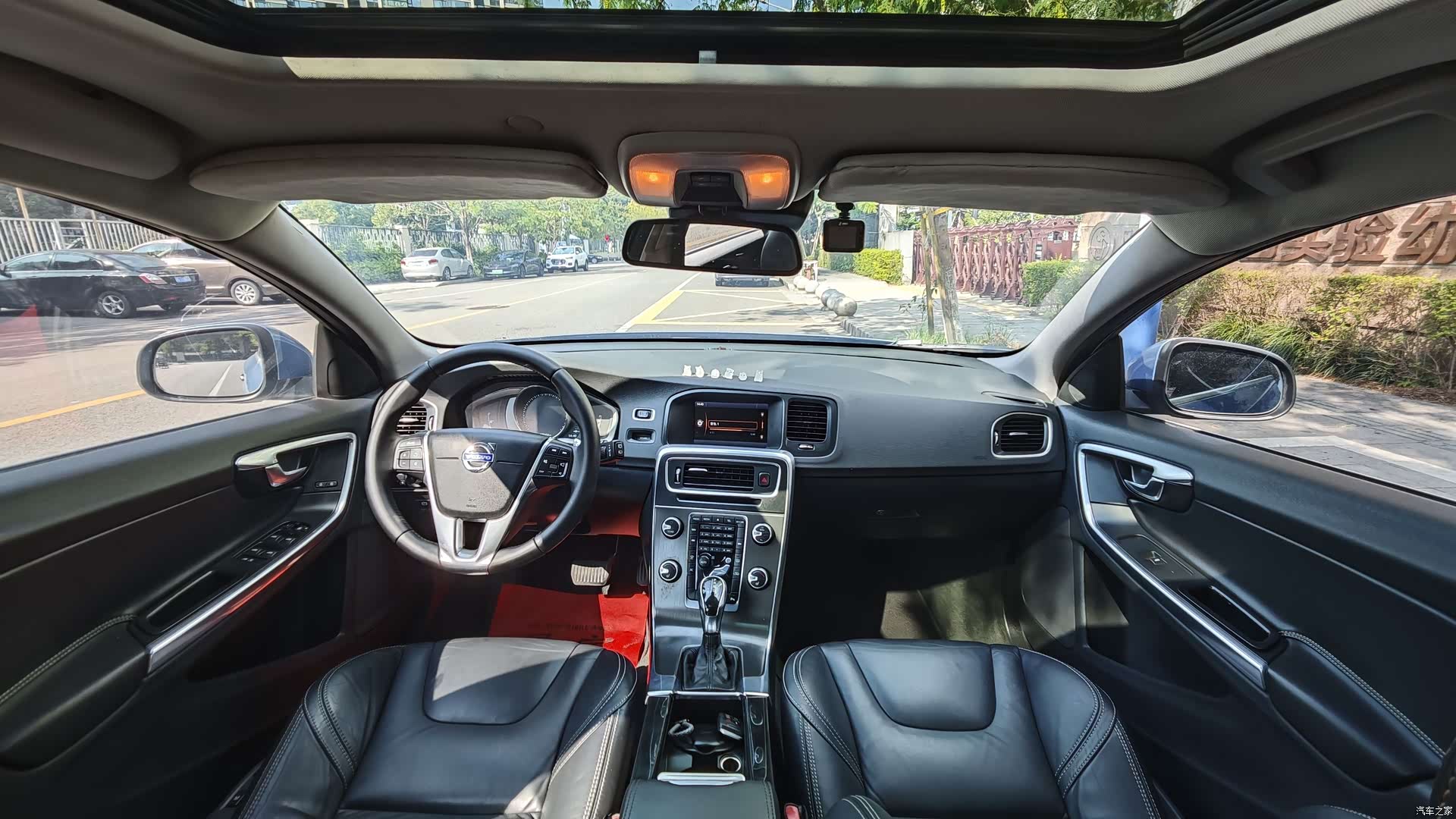 Volvo V60, 2014 15