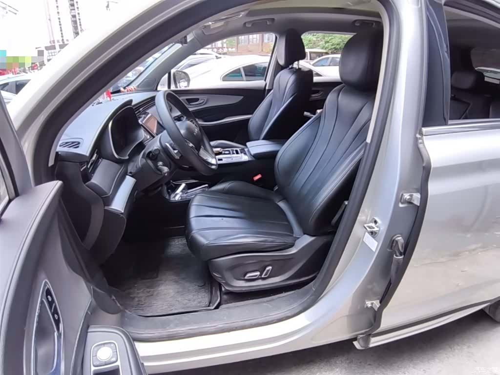 Roewe RX5, 2020 15