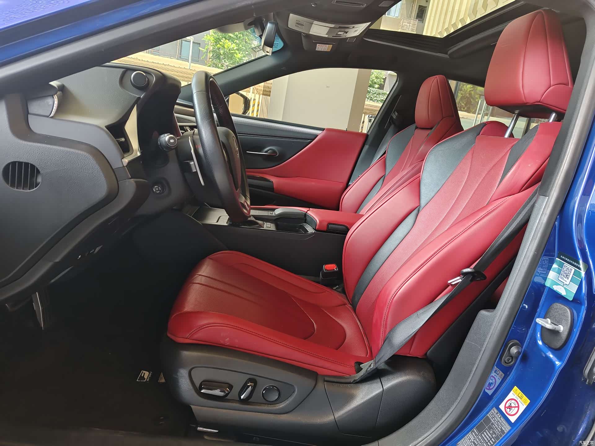 Lexus ES, 2019 10