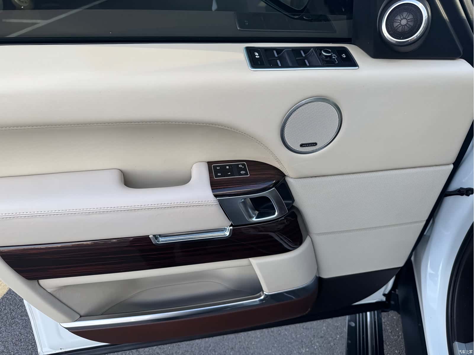 Land Rover Range Rover, 2015 10