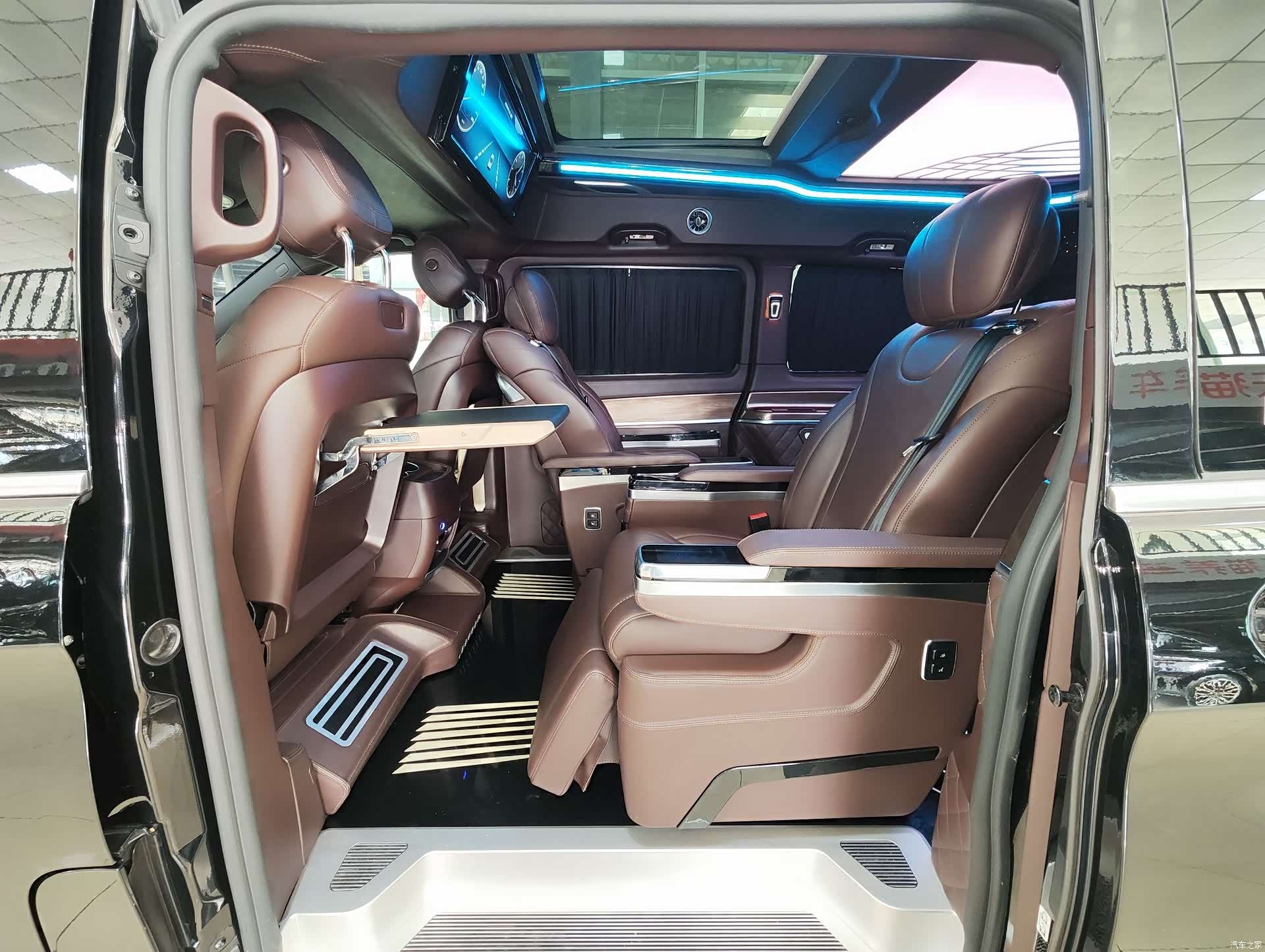 Mercedes-Benz V-Class, 2022 9