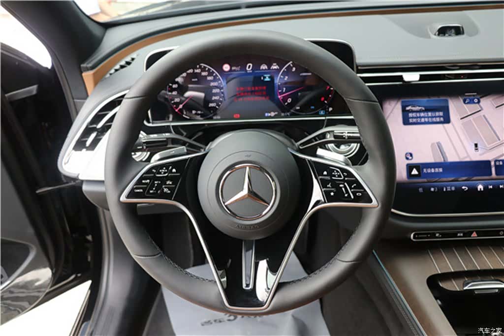 Mercedes-Benz E-Class, 2026 24