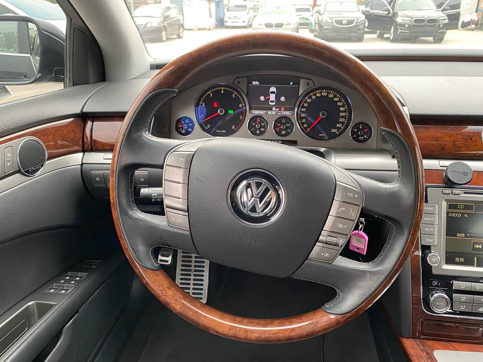 Volkswagen Phaeton