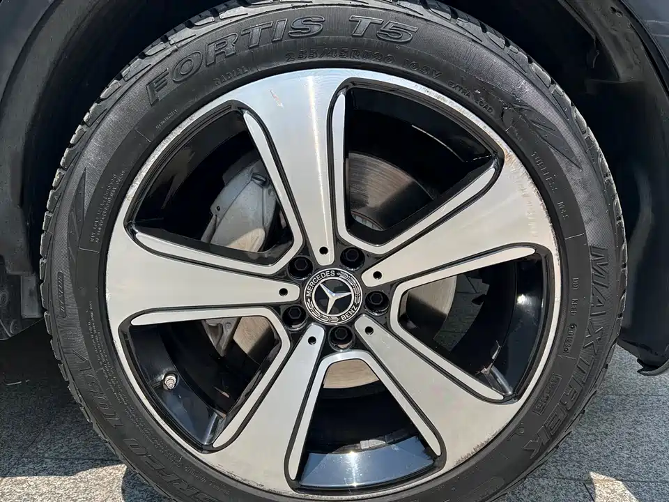 Mercedes-Benz GLC Mercedes-Benz GLC