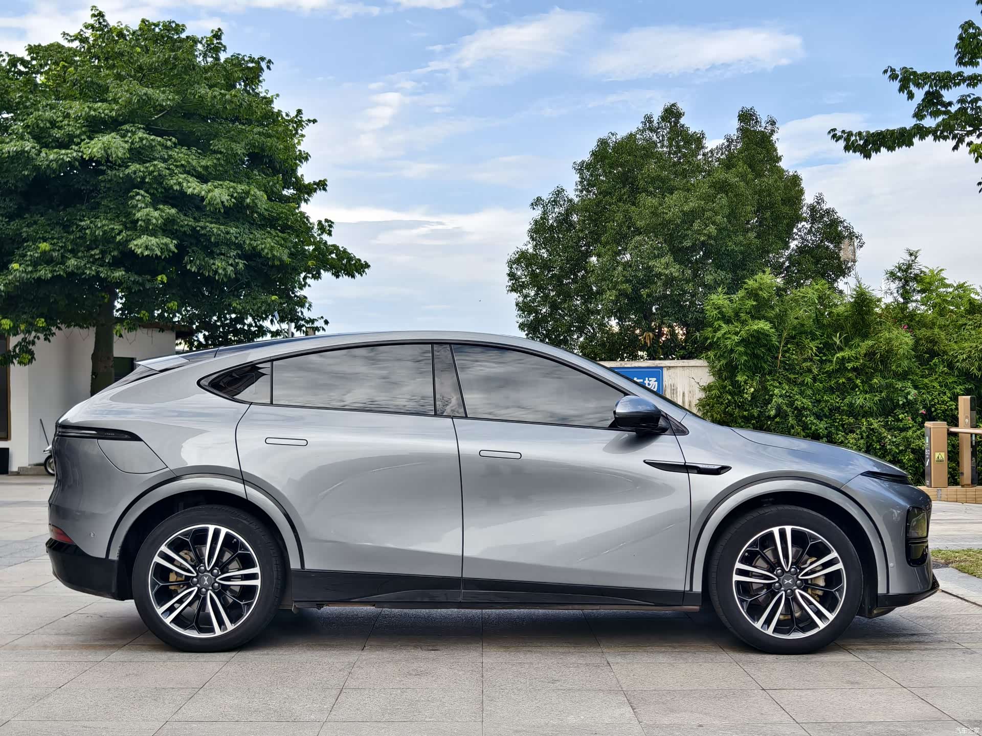 Xpeng G6, 2023 8