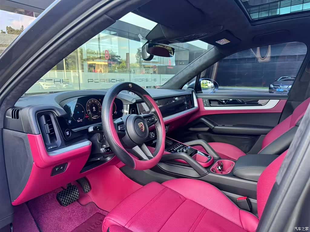 Porsche Cayenne, 2024 12