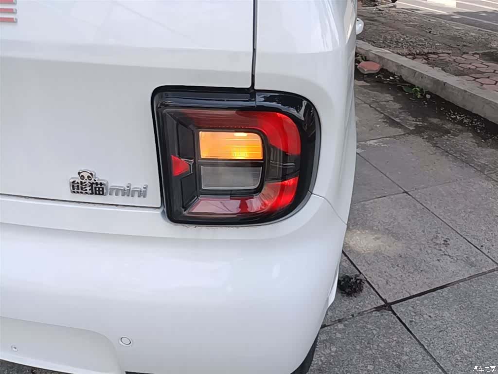 Geely Panda, 2026 8