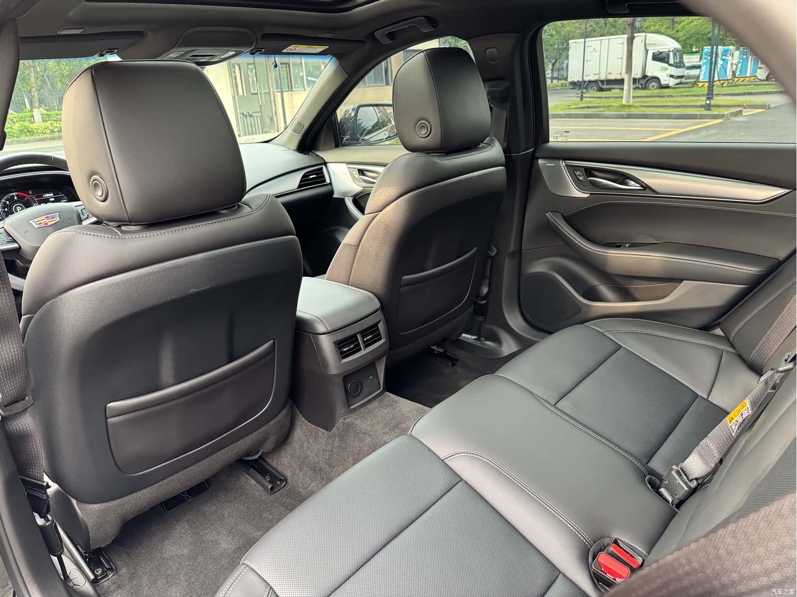 Cadillac CT5, 2023 16