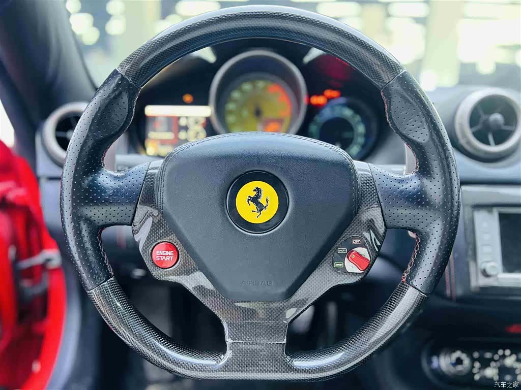 Ferrari California, 2010 7