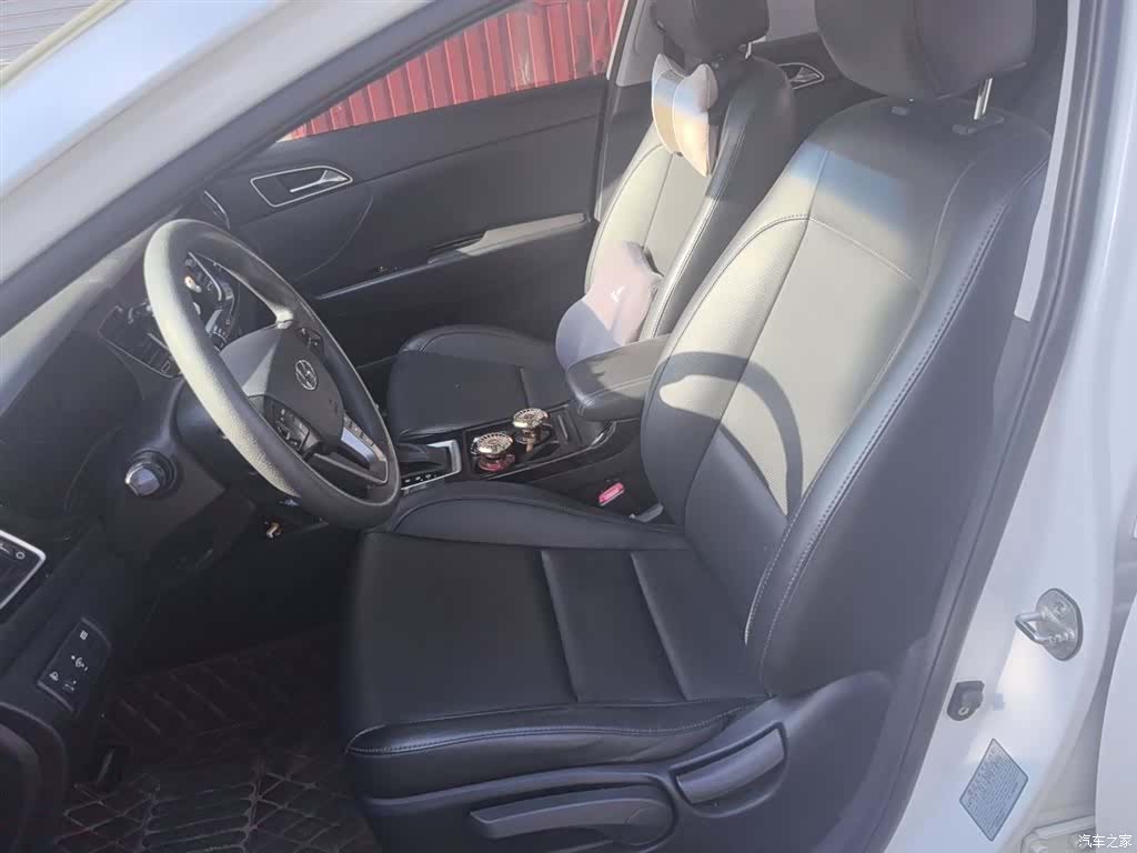Hyundai GLS, 2014 8
