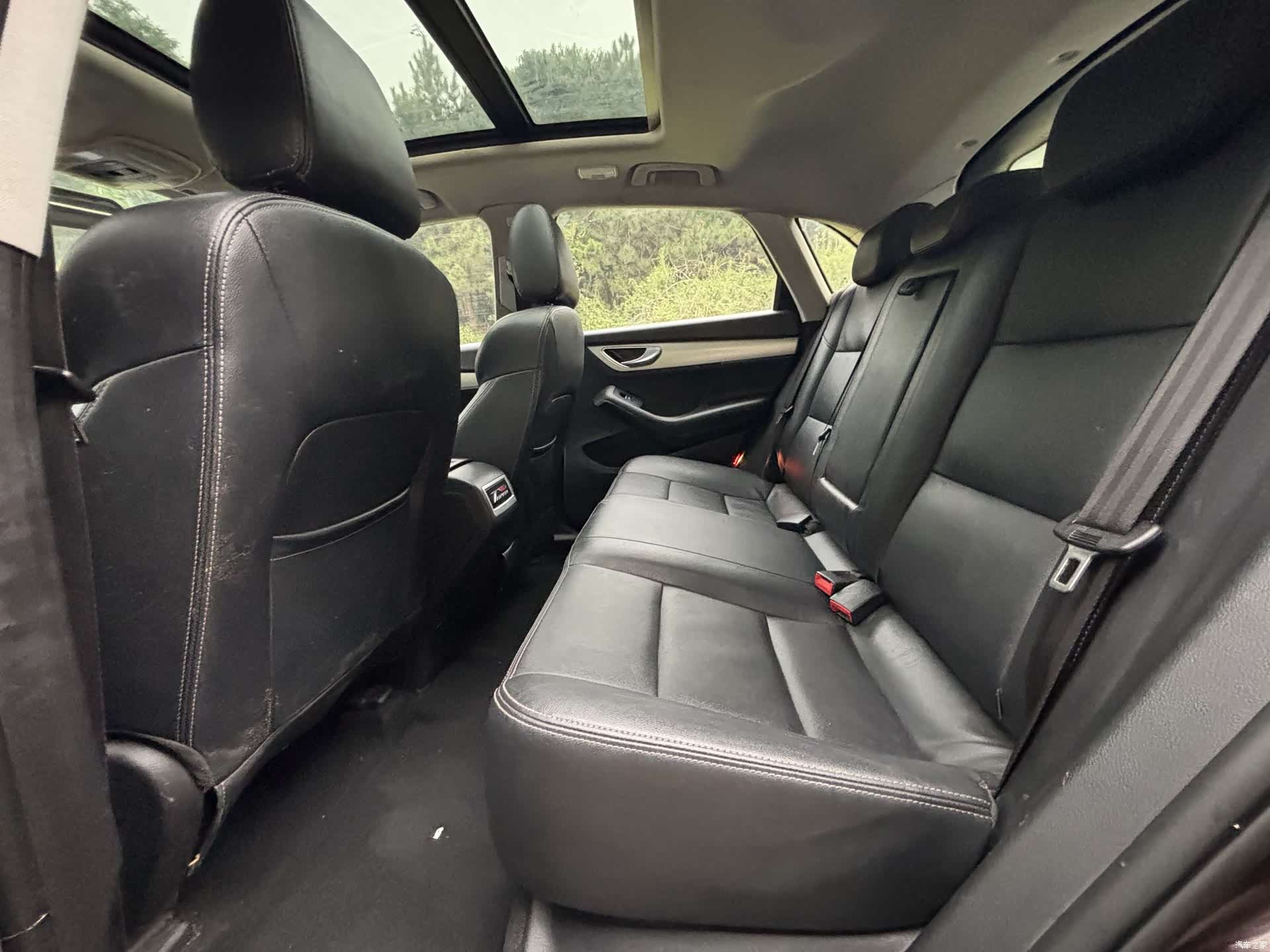 Zotye SR7, 2016 8
