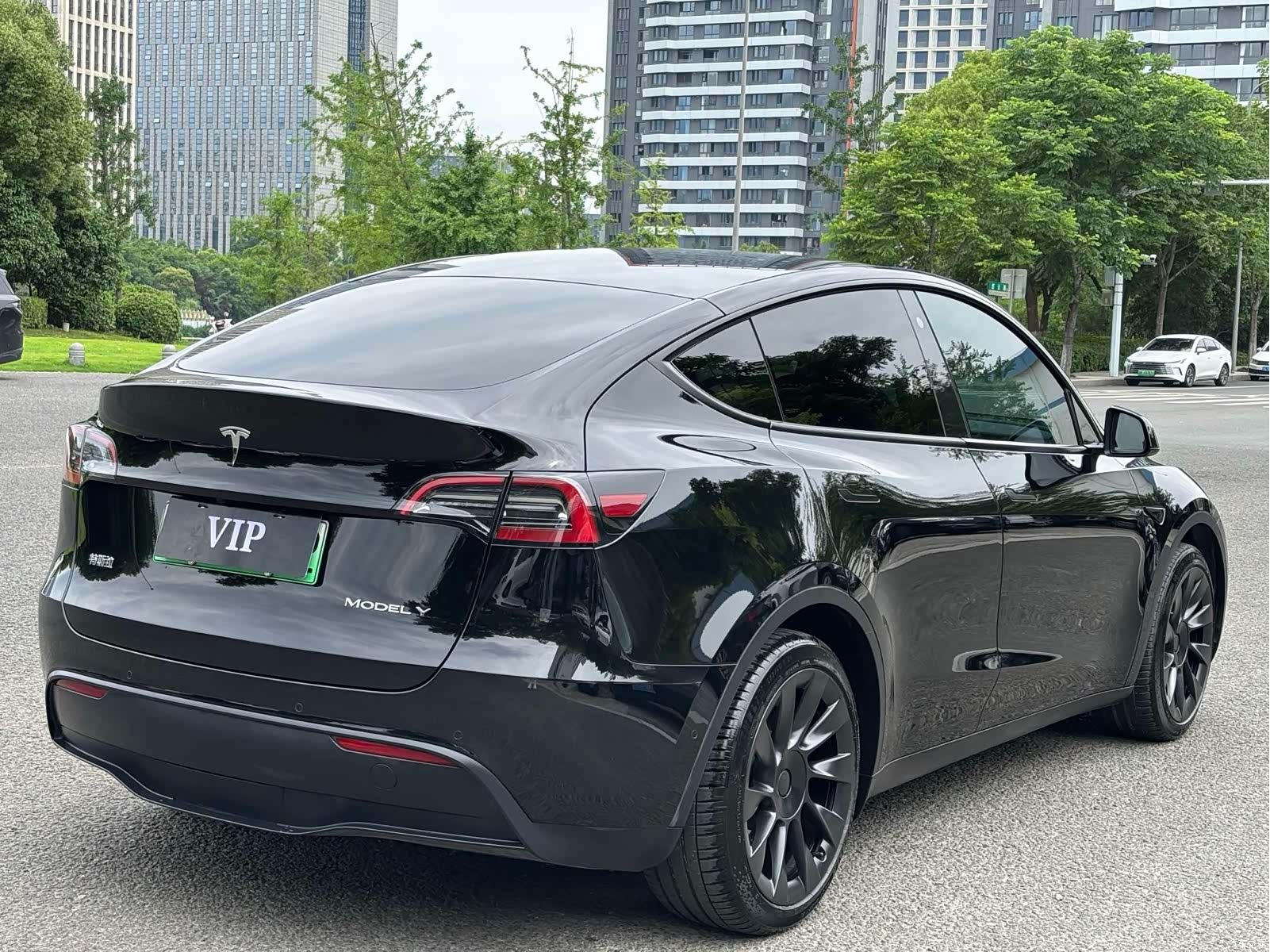 Tesla Model Y, 2023 10
