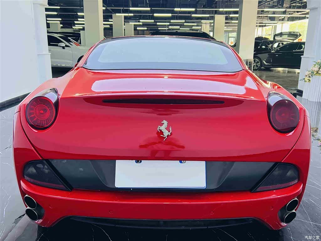 Ferrari California, 2010 12