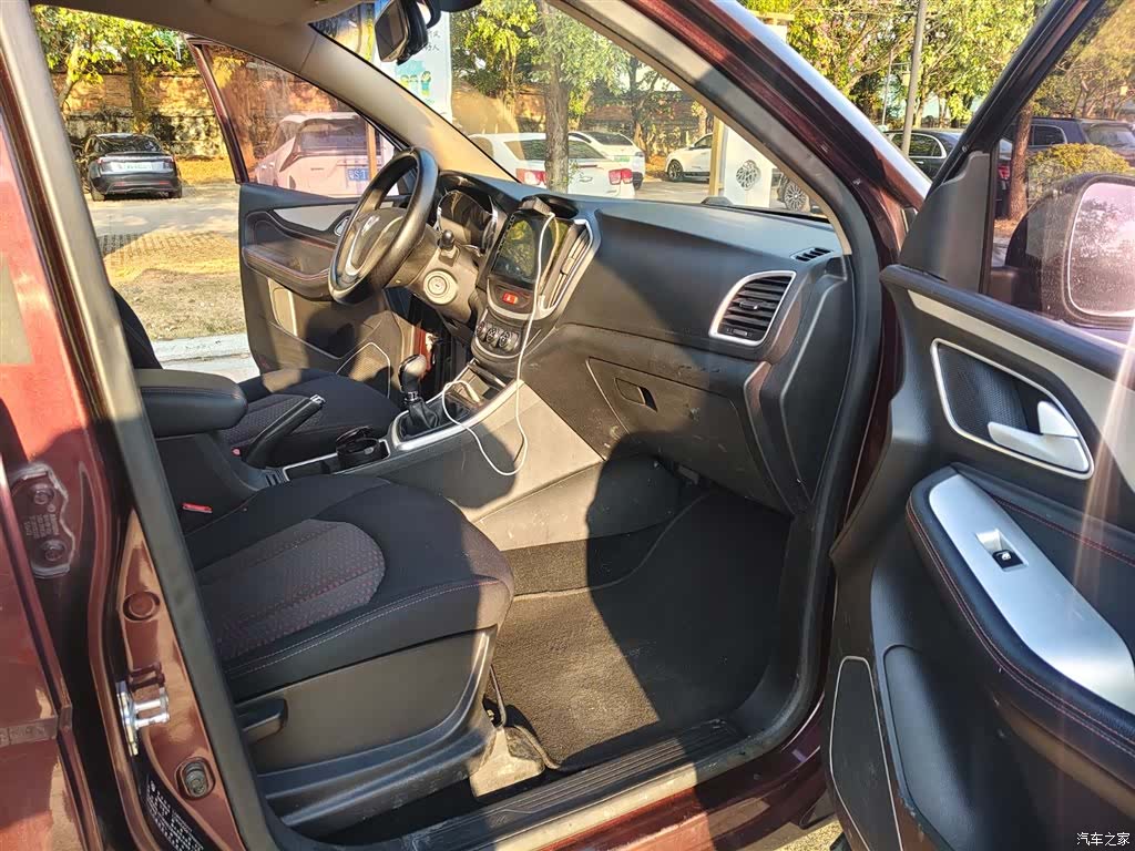 Wuling 560, 2016 10