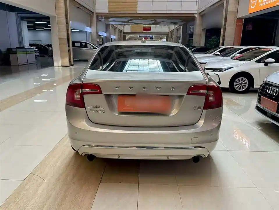 Volvo S60