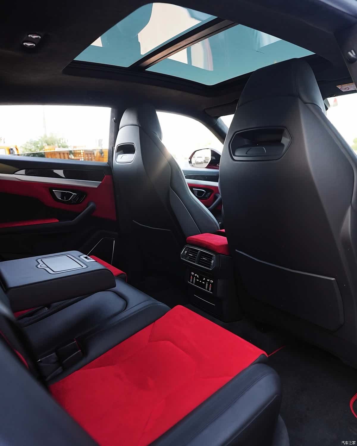 Lamborghini Urus, 2020 16
