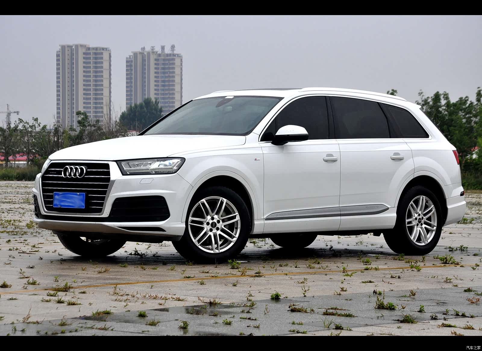 Audi Q7, 2017 1