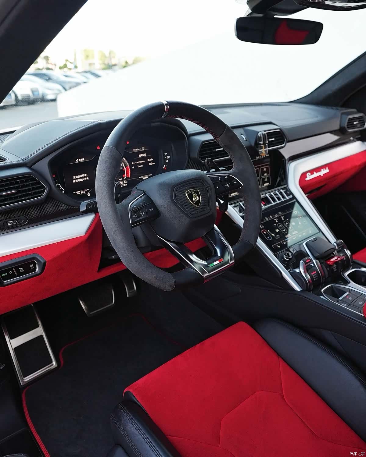 Lamborghini Urus, 2020 9