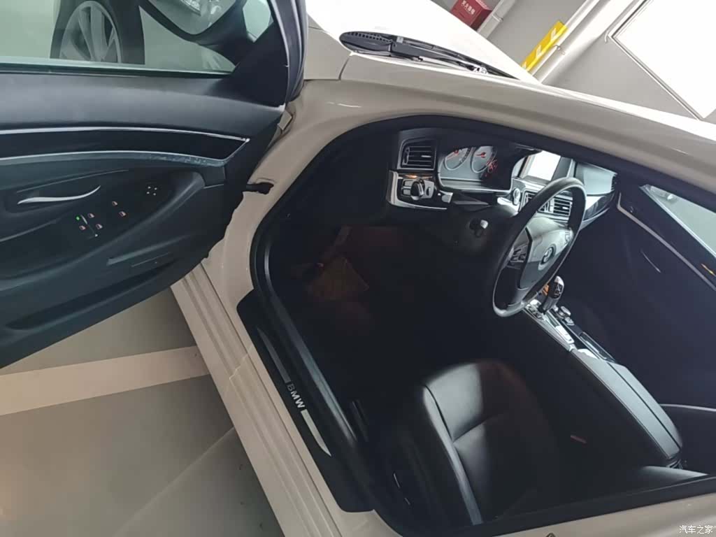 BMW 5 Series, 2014 12