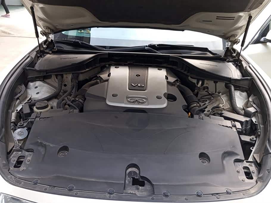 Infiniti Q70 Infiniti Q70