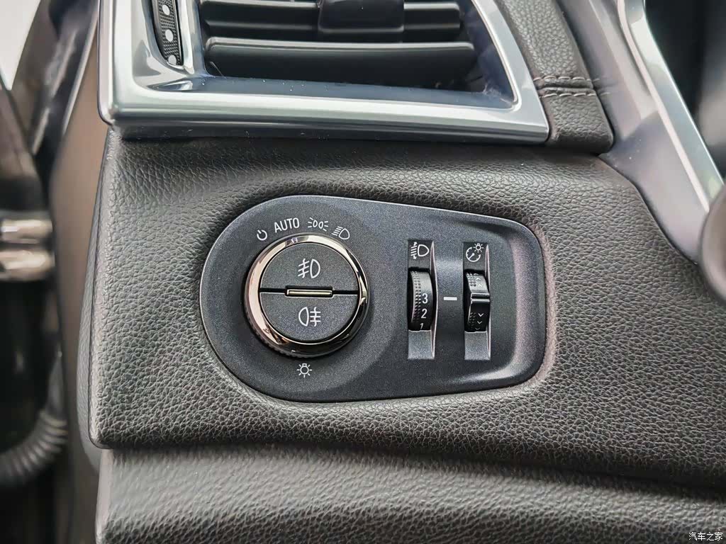 Cadillac SRX, 2014 21
