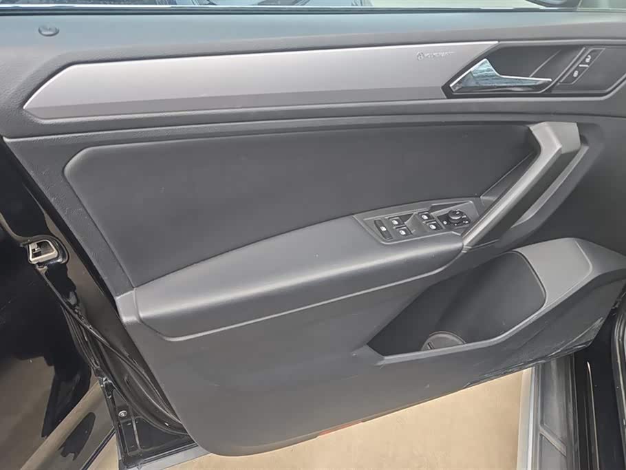 Volkswagen Tiguan L Volkswagen Tiguan L