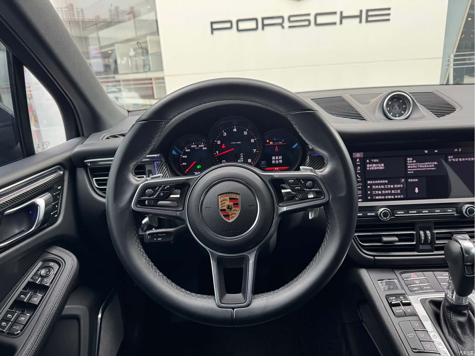 Porsche Macan, 2021 11