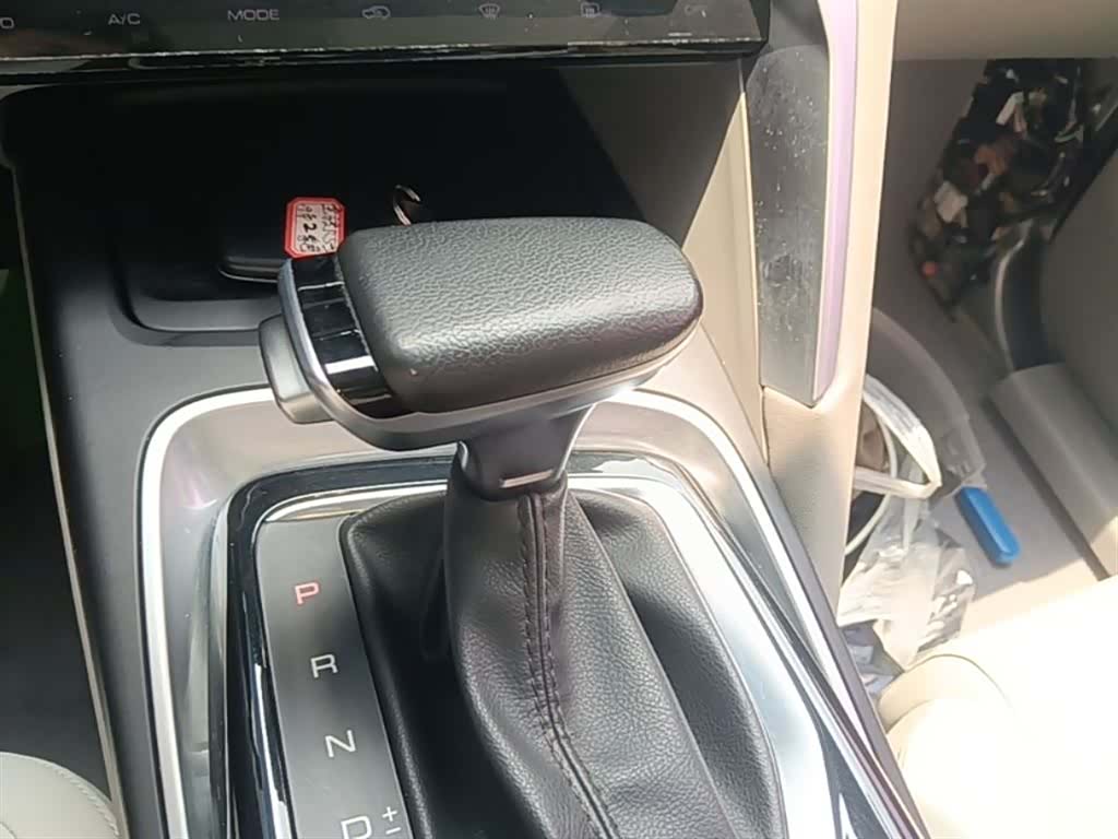 Wuling RS-5, 2019 14