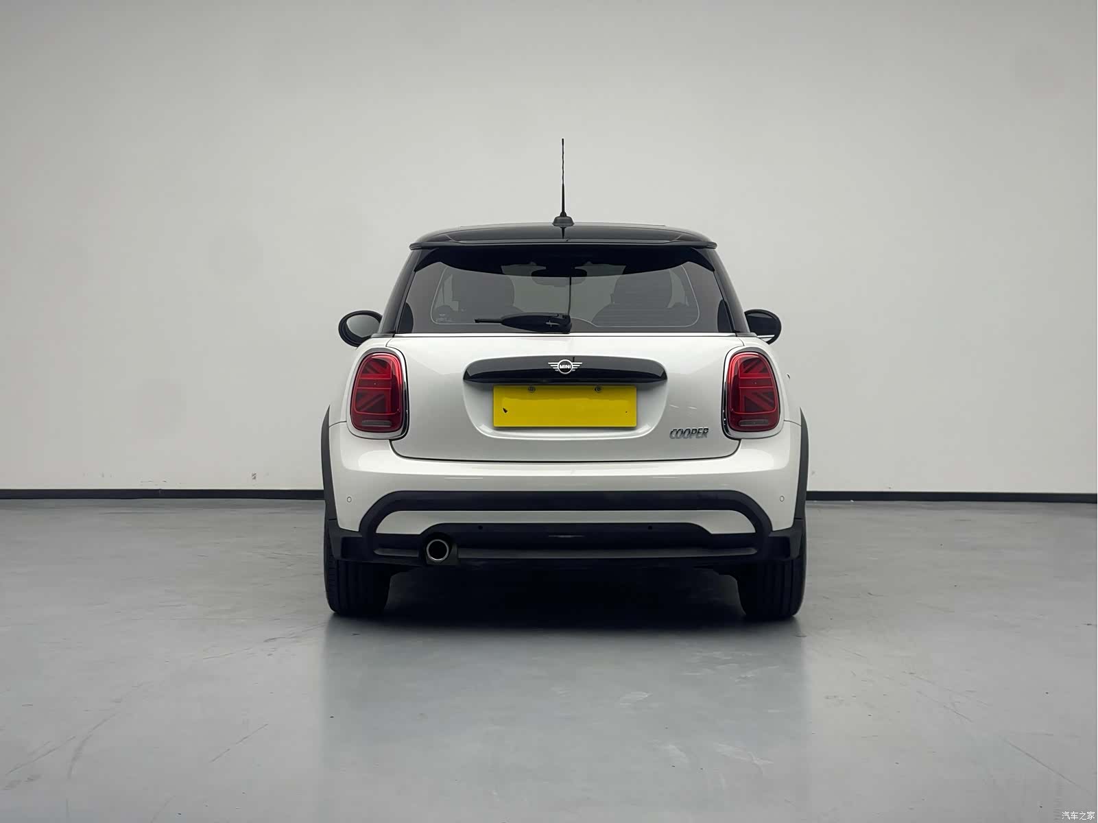 Mini Cooper, 2024 все фото