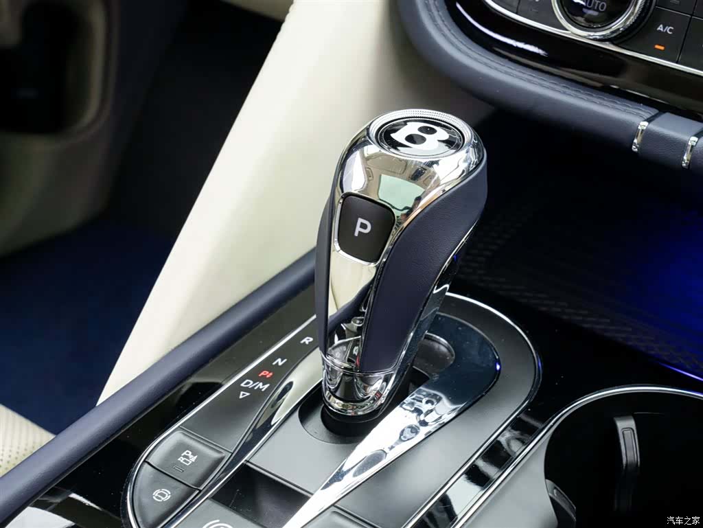 Bentley Bentayga, 2026 20