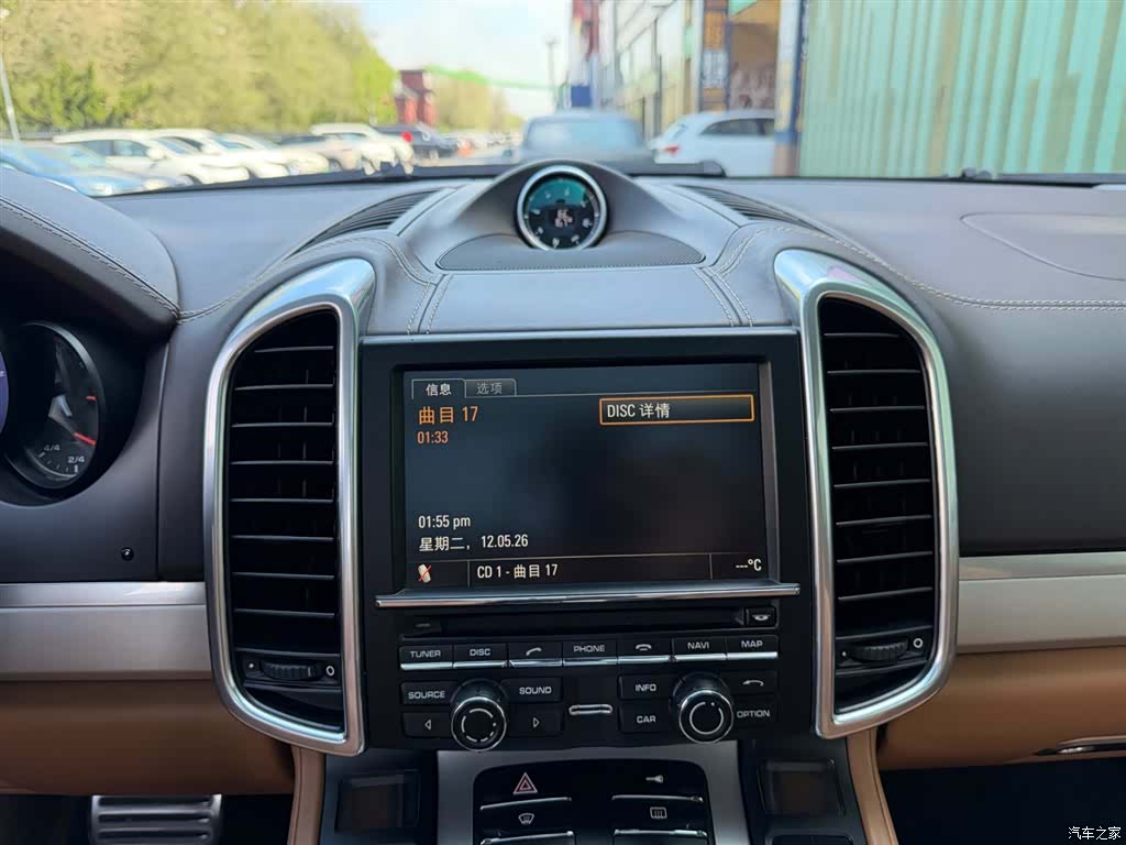 Porsche Cayenne, 2011 6
