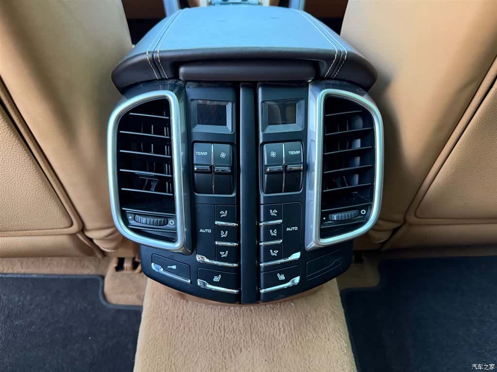 Porsche Cayenne, 2011 9